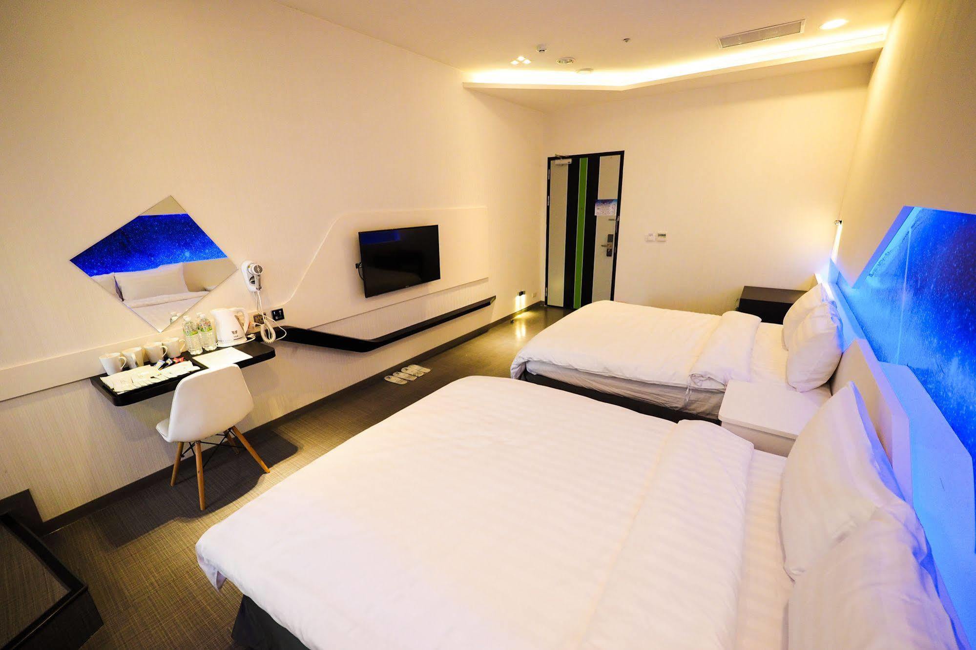 Galaxia Business Hotel Taichung Dış mekan fotoğraf