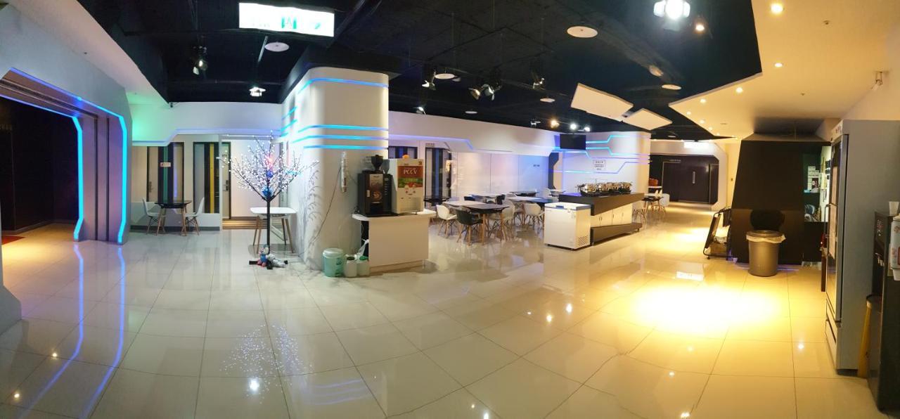 Galaxia Business Hotel Taichung Dış mekan fotoğraf